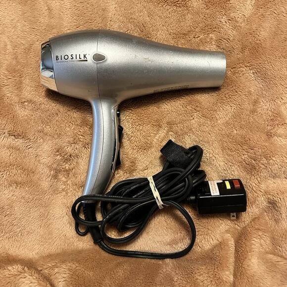 Biosilk Blow Dryer Model GF8128 1875 Watt Titanium 2 Temp 2 Speed Cool Shot - Picture 1 of 7